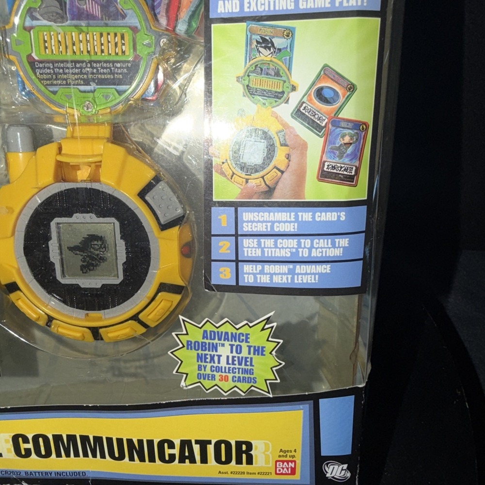 Bandai Teen Titans Battle Communicator Electronic Game Play New/Sealed - Picture 14 of 15